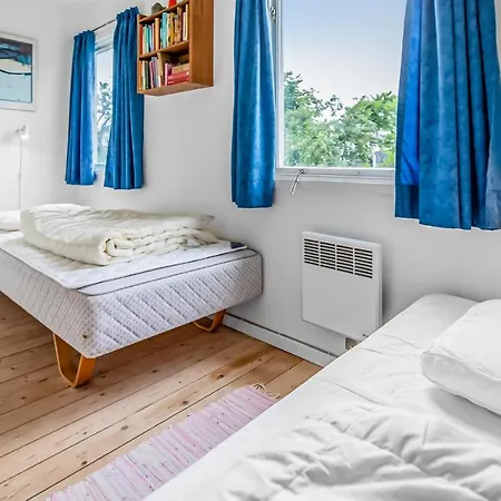 Beach Front Home In Slagelse With Wifi Слагельсе